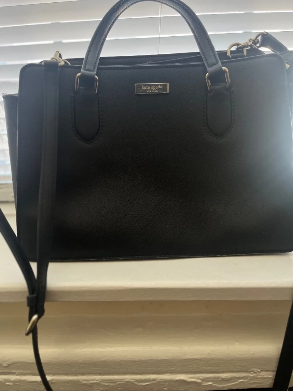 Black Kate Spade Laurel Way Leighann Crossbody Tote bag